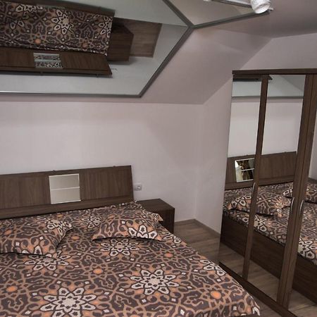 New House Hotel Árgyasudvarhely Kültér fotó