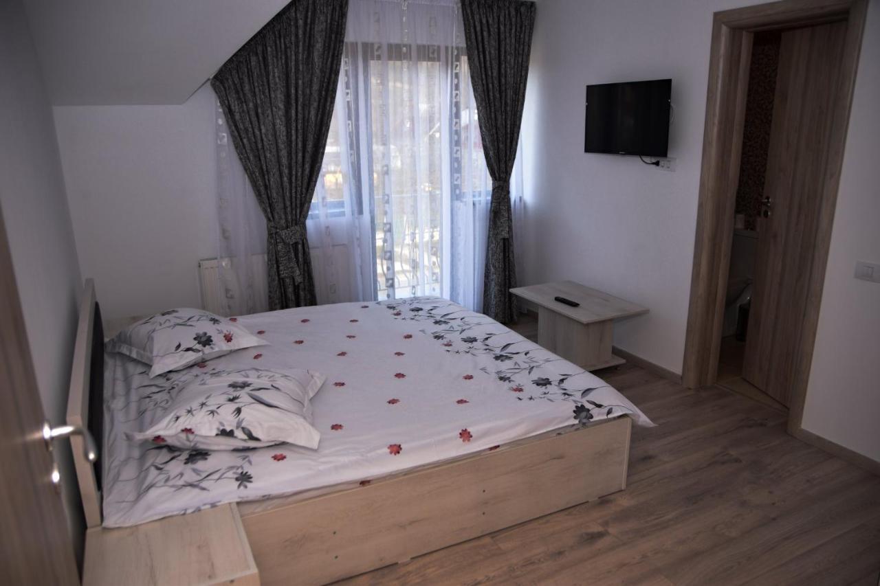 New House Hotel Árgyasudvarhely Kültér fotó