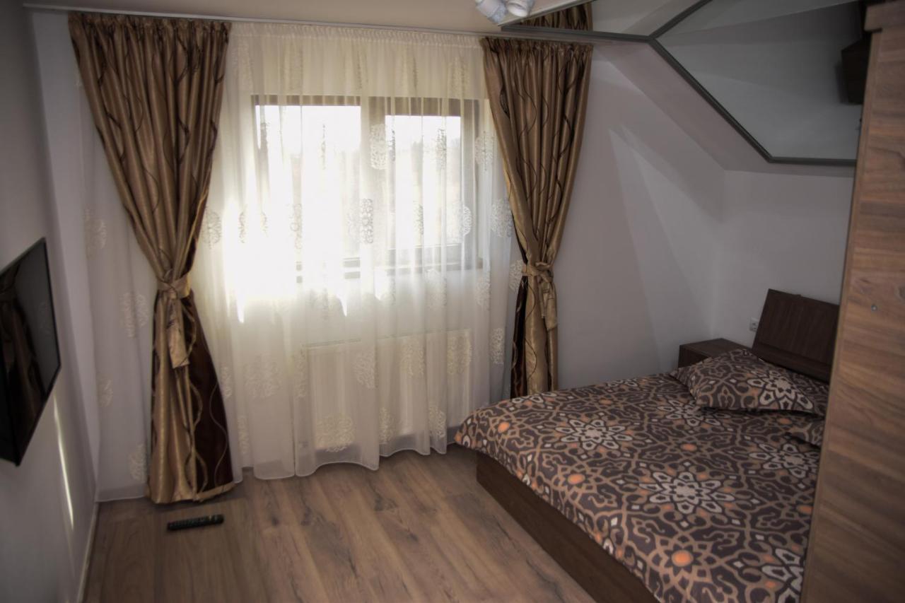 New House Hotel Árgyasudvarhely Kültér fotó